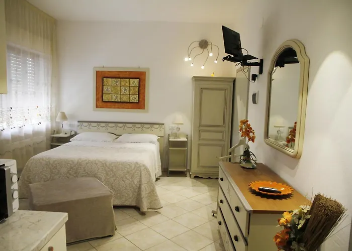Πανσιόν La Mimosa 4*
